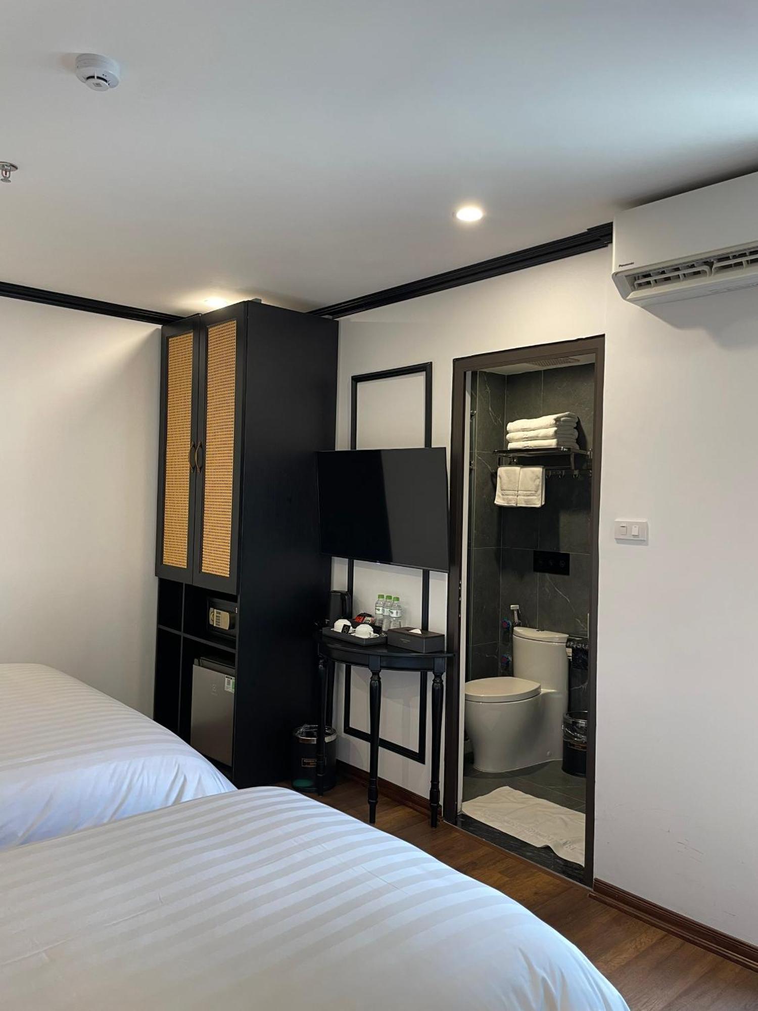 Aquarius Premium Hotel Ханой Екстериор снимка